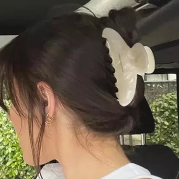 NEW Round Shaped Shiny Translucent Striped Green Acetate Hair Claw Clip - Picture 8 of 9